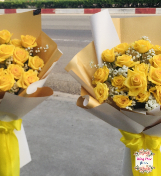 2 bó hoa Hồng vàng sang trọng tặng sếp, tặng đối tác, tặng người lớn tuổi